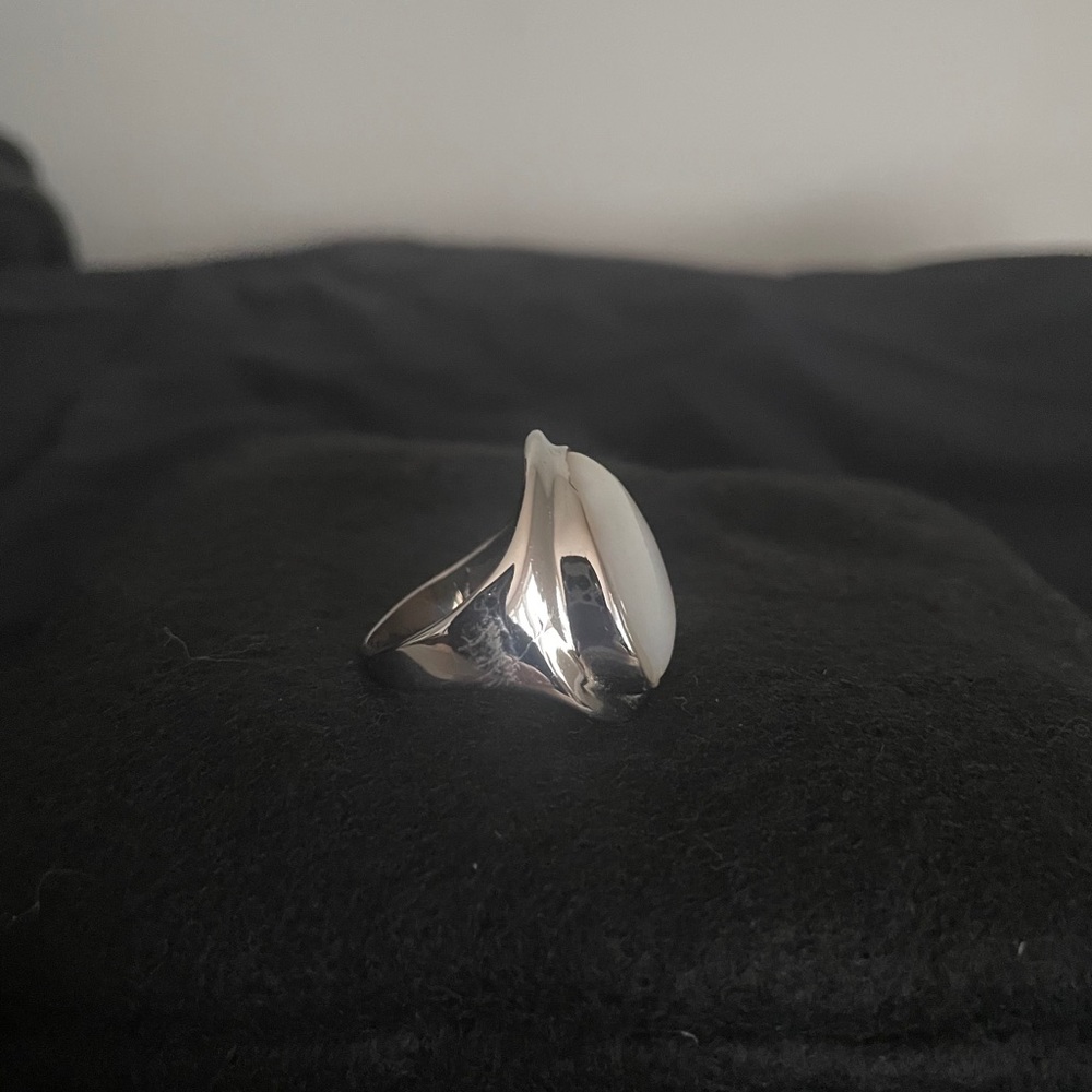 Women’s ring - Picture 2 of 4